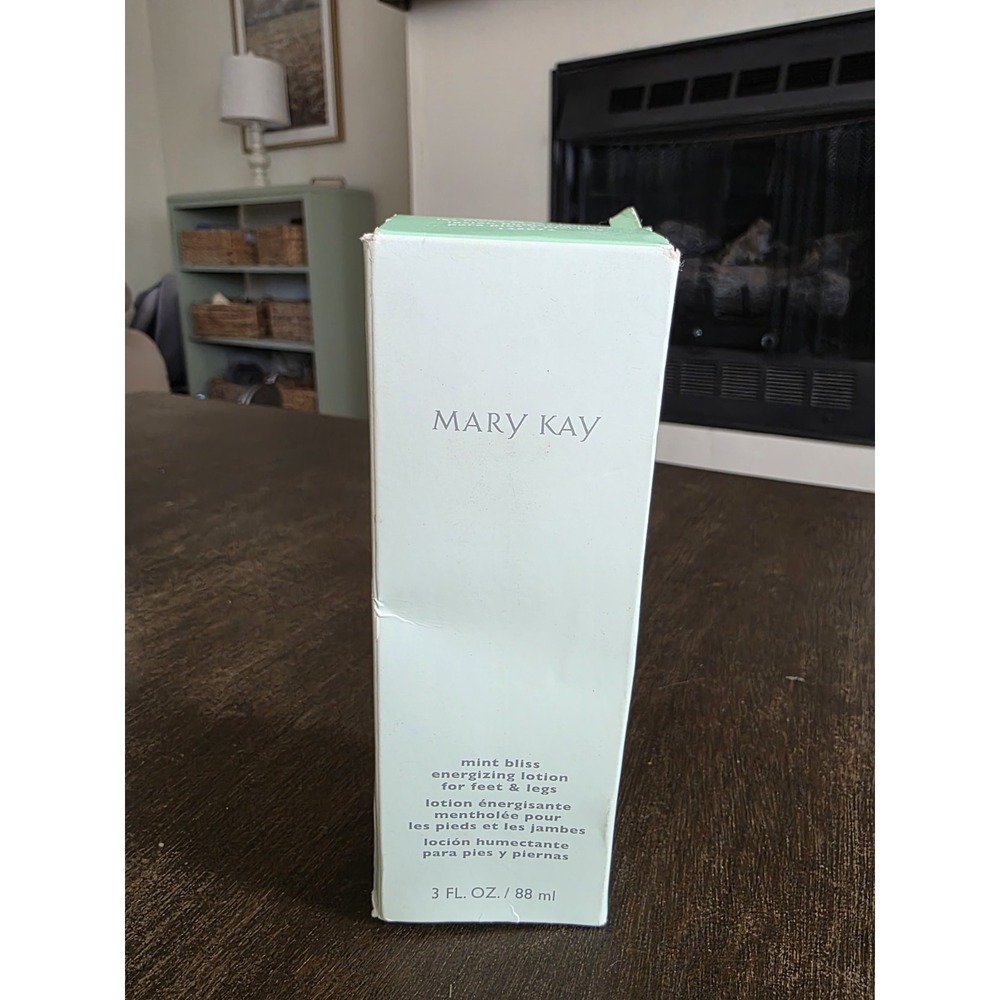 Mary Kay Mint Bliss  Energizing Foot And Leg Lotion. 3 Oz.    NIB